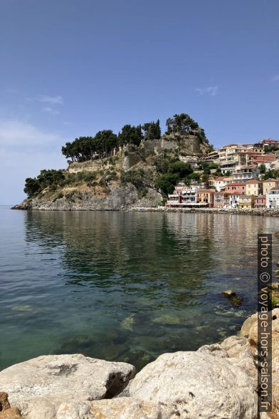 Ville de Parga. Photo © Alex Medwedeff