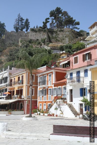 Maisons de Parga. Photo © Alex Medwedeff