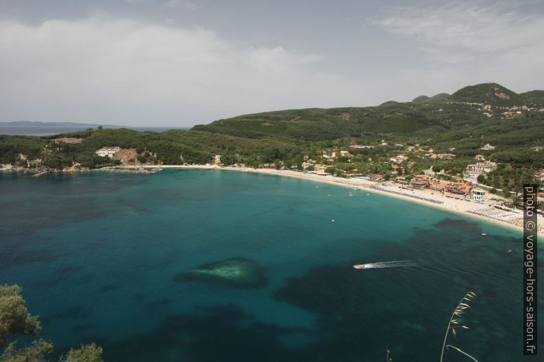 Baie de Valtos. Photo © Alex Medwedeff