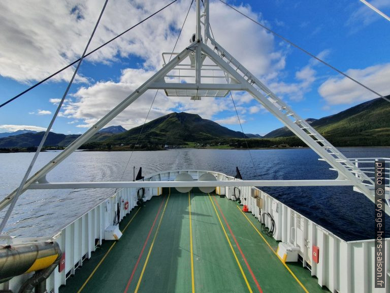 Avec deux ferrys de la terre ferme aux Îles Vesterålen